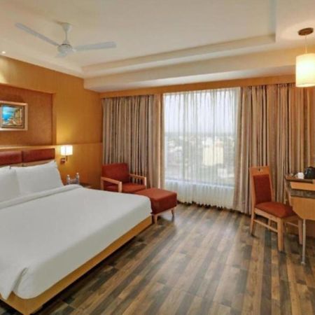 Hotel Seven Inn Near Delhi Airport Nova Deli Exterior foto
